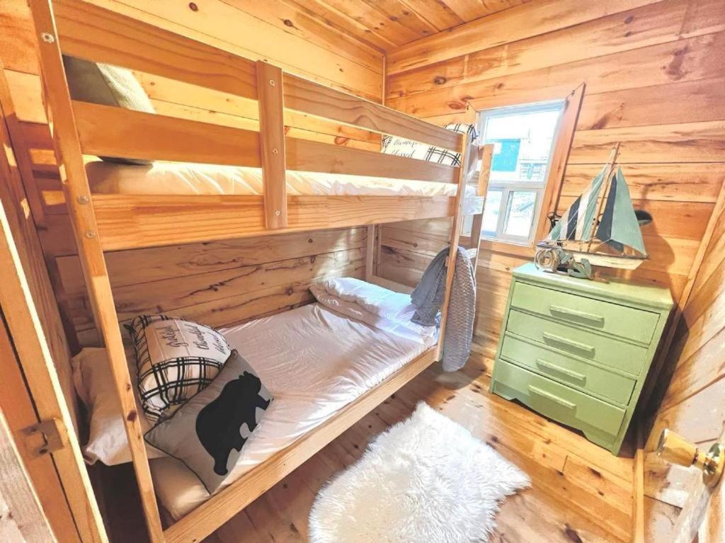 Muskoka Escape Hotel Port Carling Kültér fotó